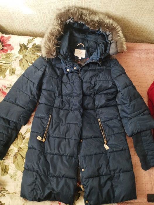 Продаётся женская зимняя куртка.