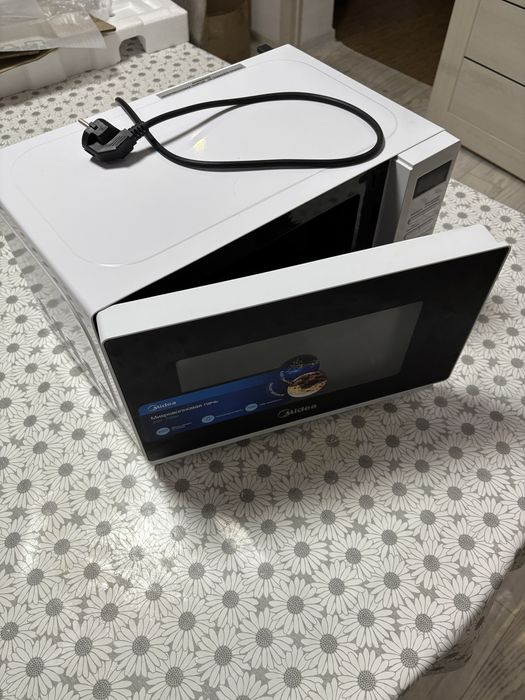 Микроволновая печь Midea