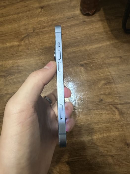 Продам Iphone 14