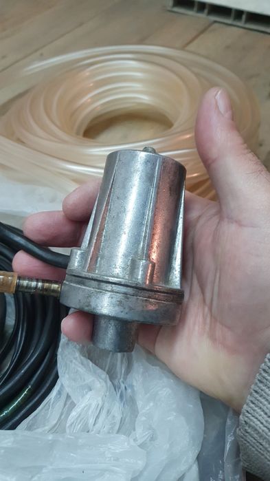 Насос погружной на 12v