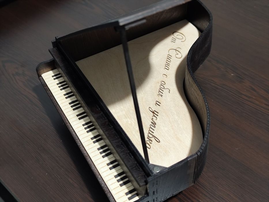 Пиано/ Роял - кутия