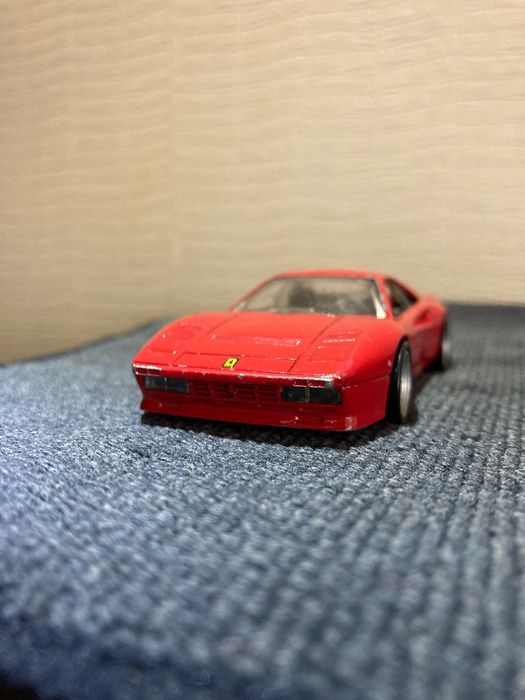 Hot wheels Ferrari 288 GTO 1:43  бартер