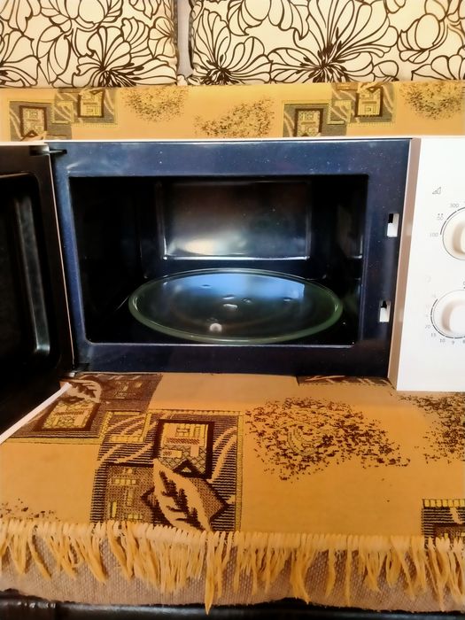 Продается микроволновая печь Samsung