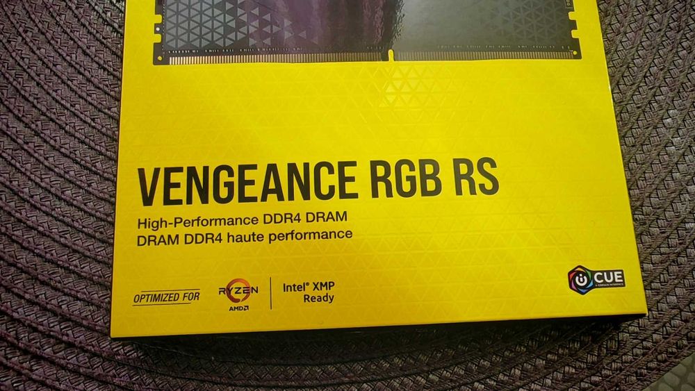 Рам памет Corsair Vengeance RGB RS  (2x18GB) 16GB DDR4 3600MHz