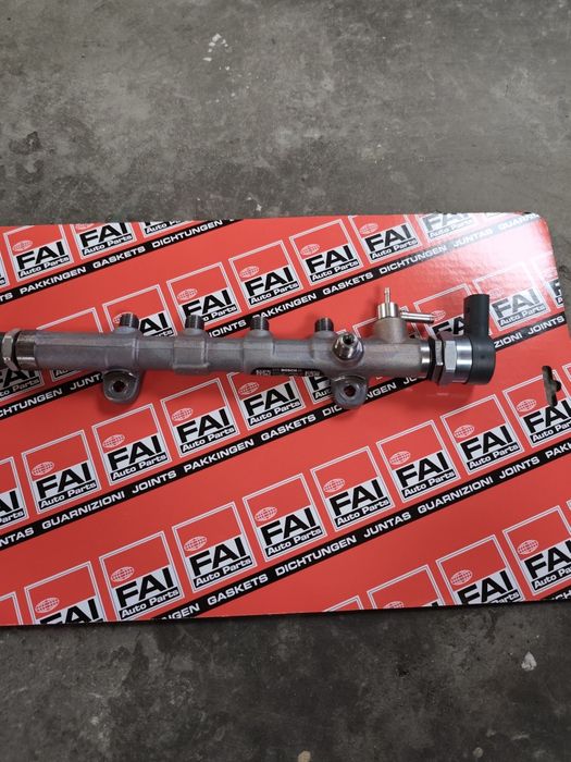 Rampa injectoare Mercedes 2.2 cdi 0445214314 a6510701695 bosch