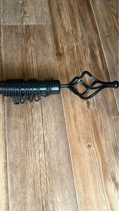 Продам карниз 2 м  Новый!!