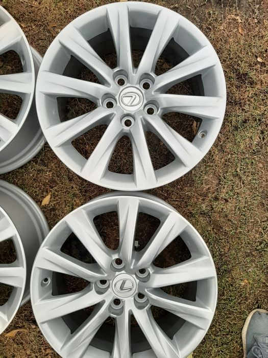 Продам диски р17 лексус тойота