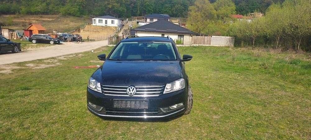 WwPasat  b7              
2014 diesel  euro5
Cutie automata, geamuri electrice, inchidere centralizata, volan piele cu padele,
H