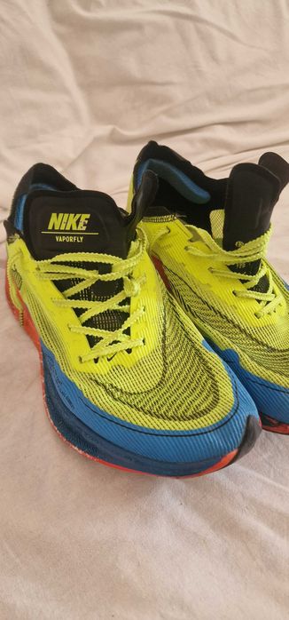 Продавам маратонки Nike