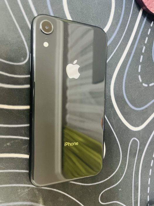 iPhone  xr все работает