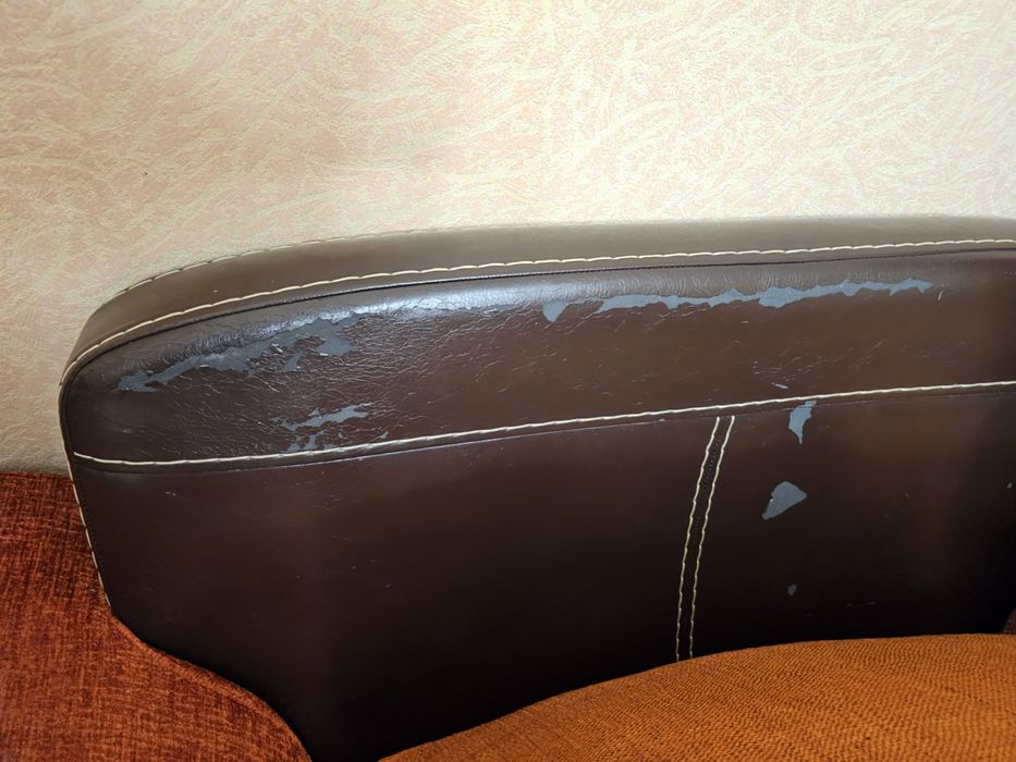 Продам диван угловой