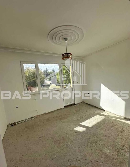 Къща в София-Банкя площ 243