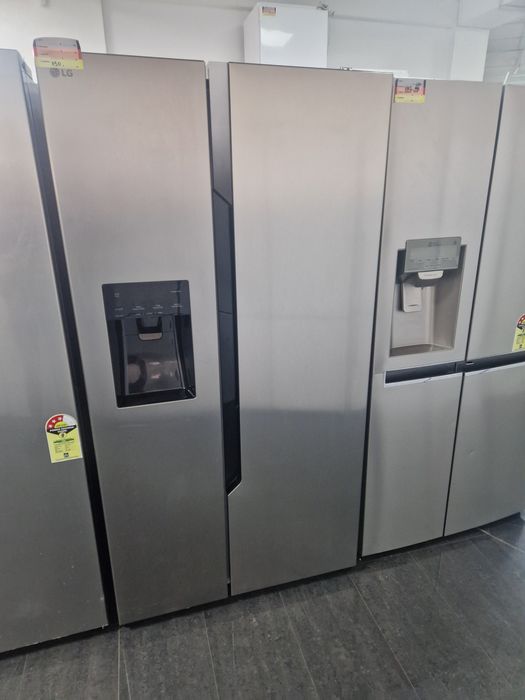 Хладилник Side by Side LG