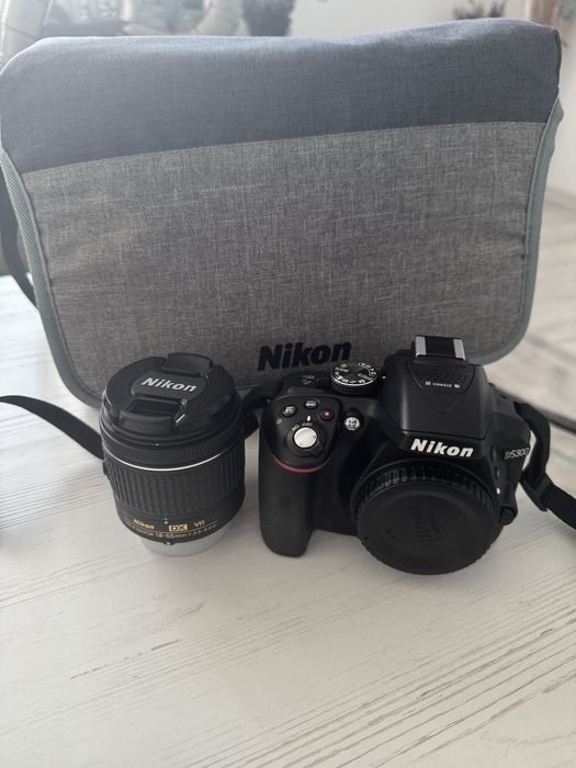 Aparat foto Nikon D5300 cu 2388 cadre