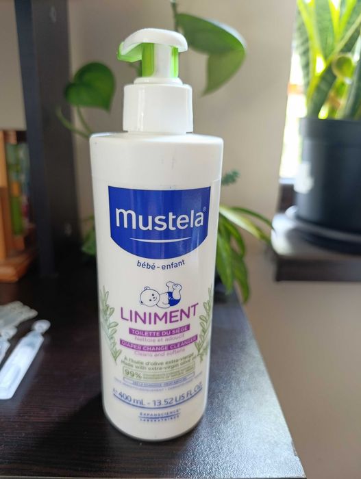 Mustela liniment / Мустела лиминент почистване на кожата при смяна на пелени
