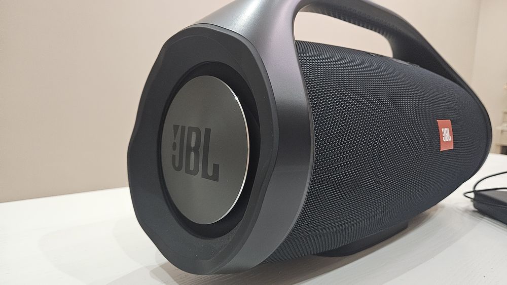 JBL BOOMBOX оригинал состояние -нового!!!