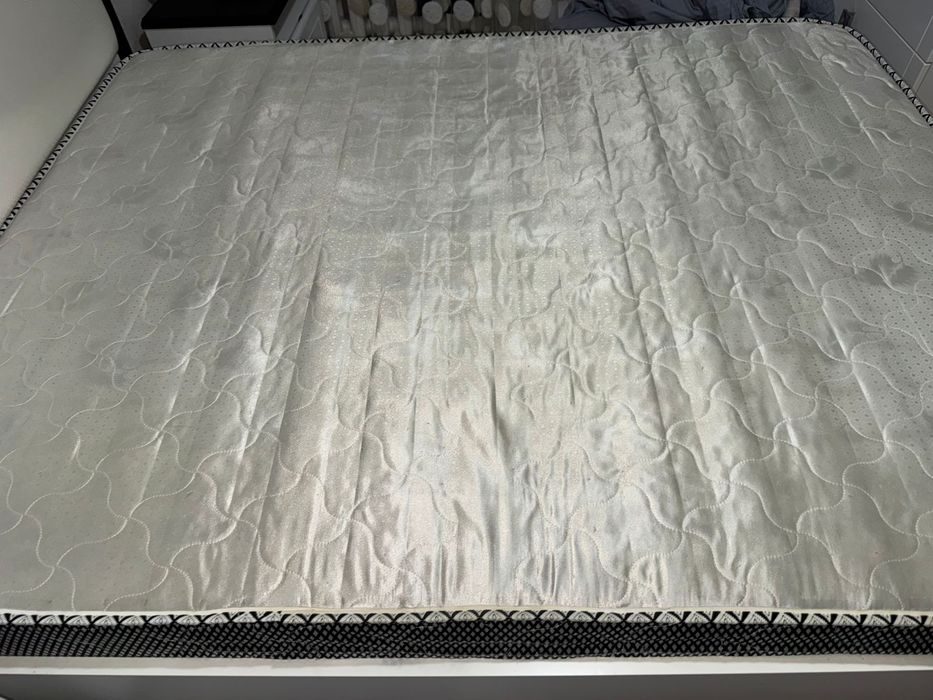 Срочно продам матрас