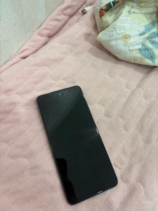 Продам телефон поко
