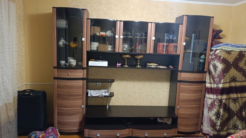 Продам стенку для гостиной