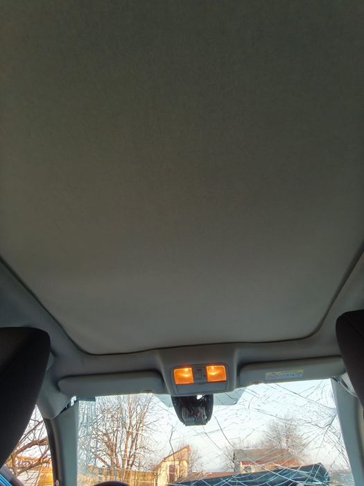 Toyota Auris Hybrid 2016 avariat