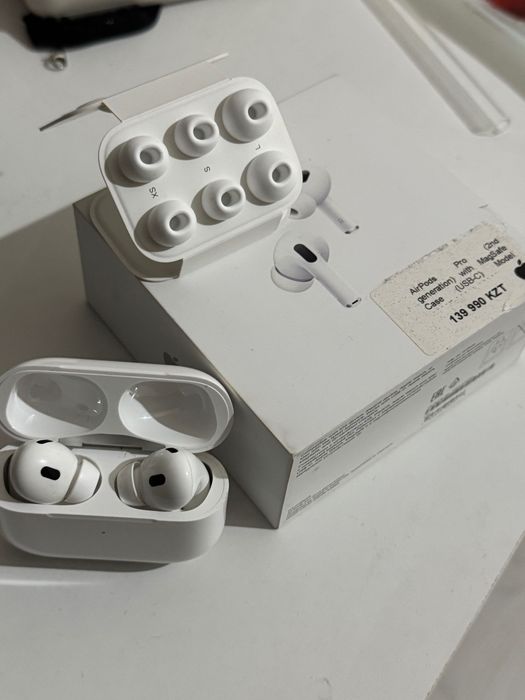 Apple AirPods Pro 2 (USB-C, MagSafe Case)