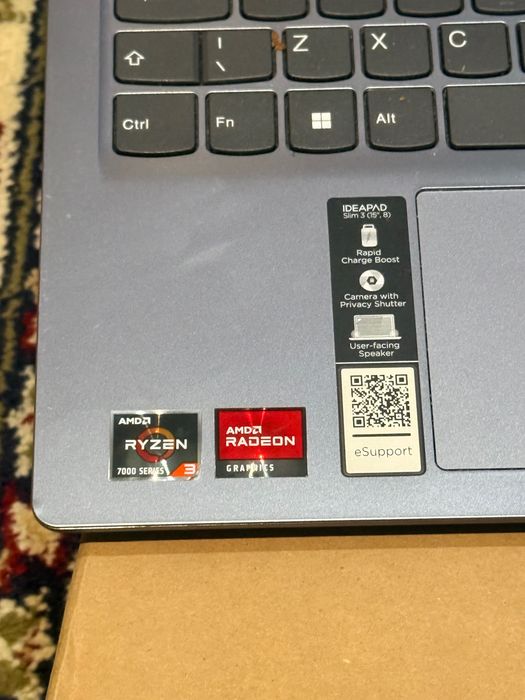 Lenovo IdeaPad Slim 3 15AMN8 идеал в коробке и с зарядным устройством