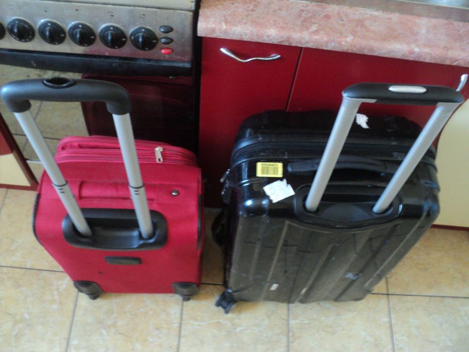 Trolere mic/Mare Rosu si genti Laptop/turism sau in avion