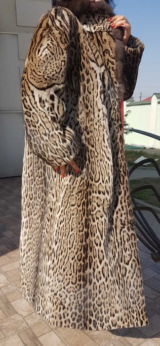 Продам модную элитную шубу из меха леопарда.