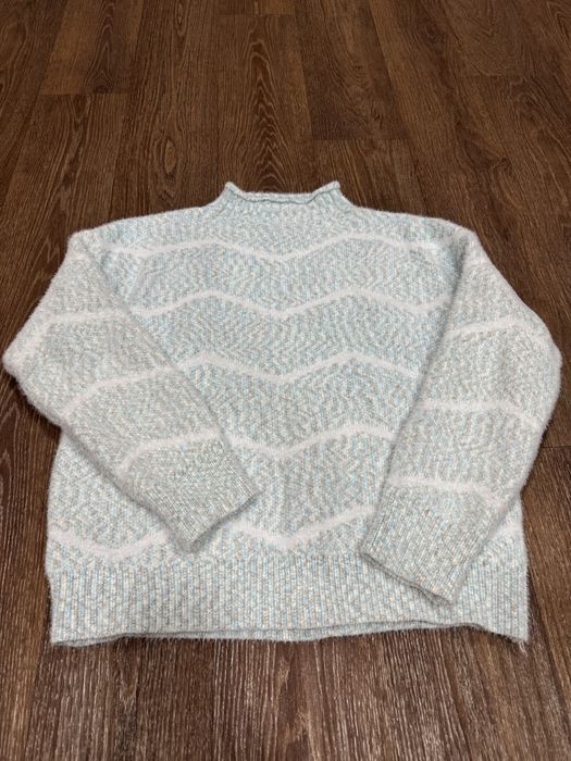 Женские свитера