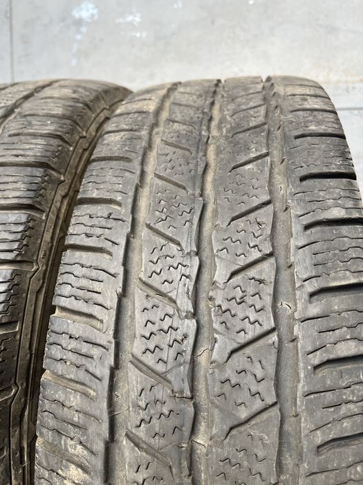 2 бр. зимни гуми 205/75/16C Continental DOT 1324 5/6 mm