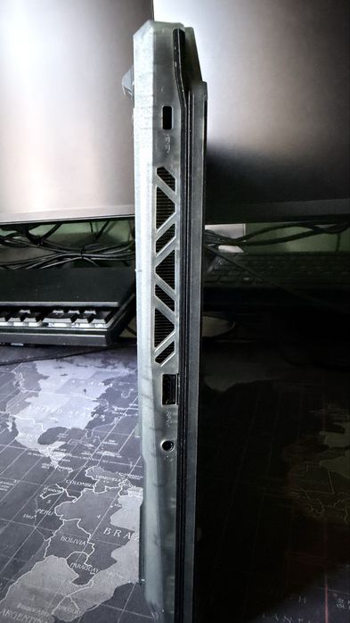Laptop gaming MSI Cyborg