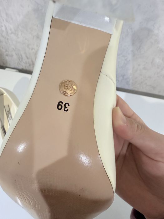 Продаётся туфли