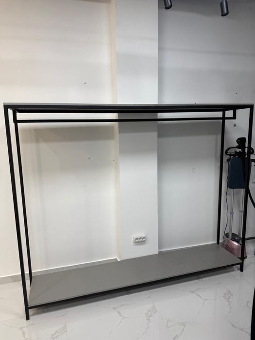 Продам стеллажи срочно