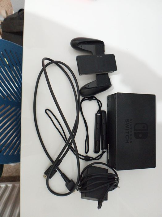 Nintendo switch plus joc pokemon