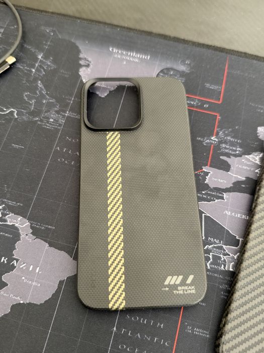 Husa iphone 15 pro max pitaka uag