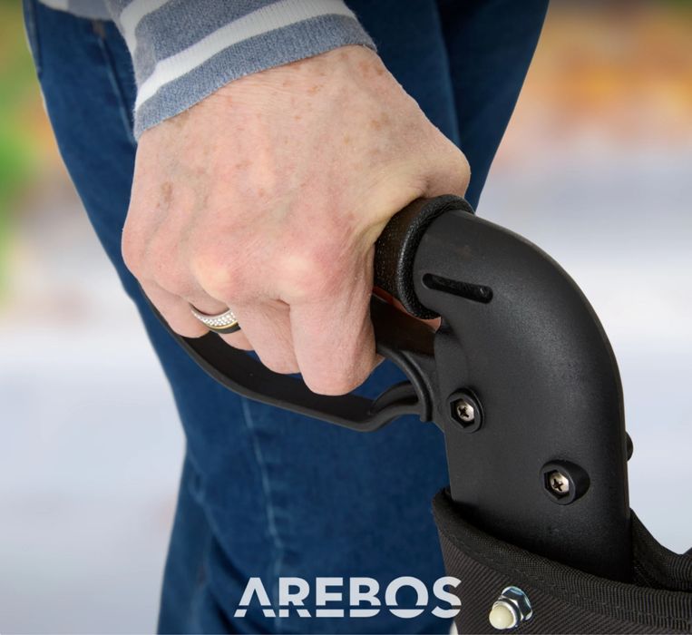 Лек алуминиев ролатор/ проходилка със седалка и пазарска чанта 7,6кг