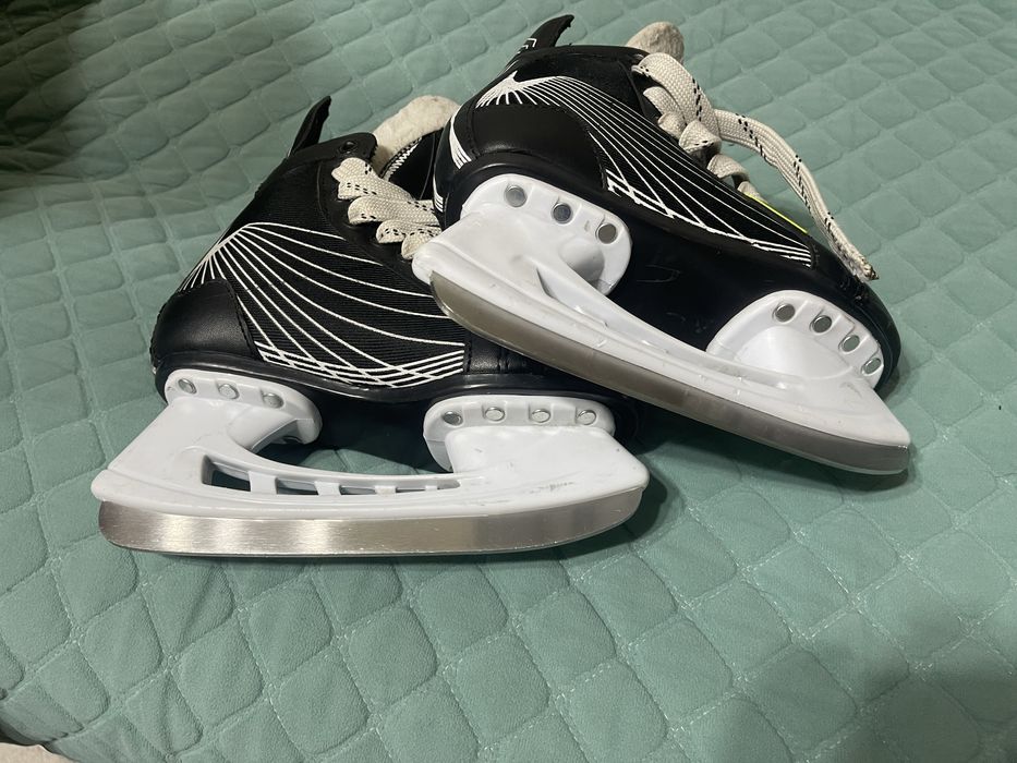 Продам коньки 35 размера