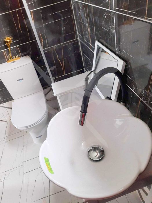 Продава се Къща в София, Хладилника - 210 кв.м за 321 €/кв.м - Снимка #1