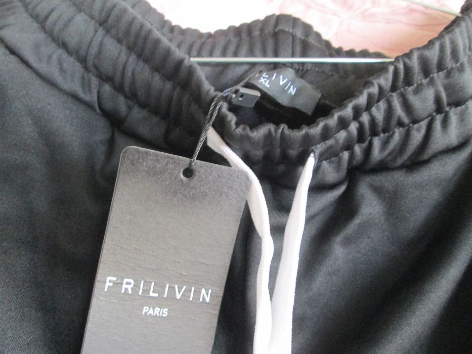 pantaloni sport dunga rosie  noi XL/L