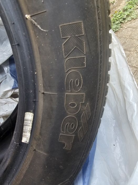 4 броя зимни гуми за джип Kleber