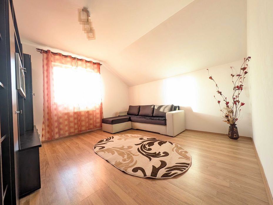 Proprietar închiriez casă + anexă