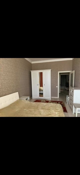 Продам спальни гарнитуры