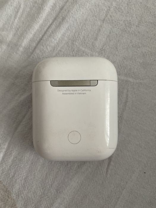 Кейс от оригинал айрподс 1