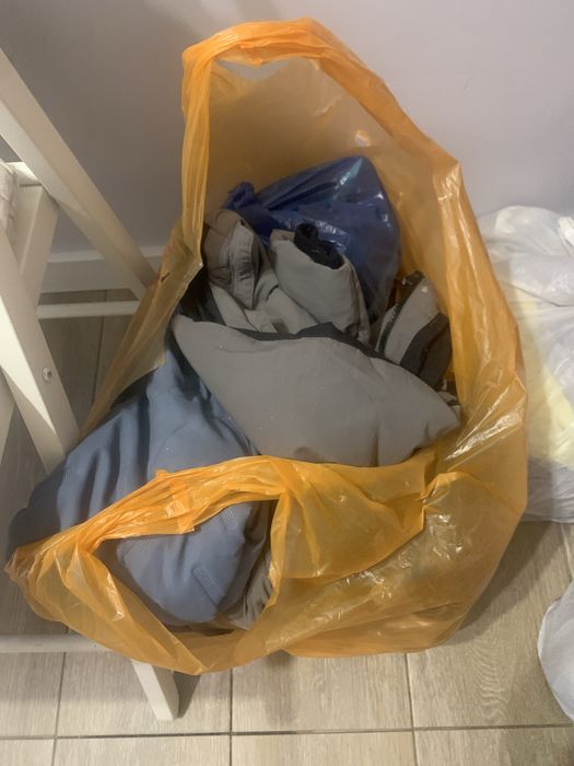 Отдам даром детские вещи