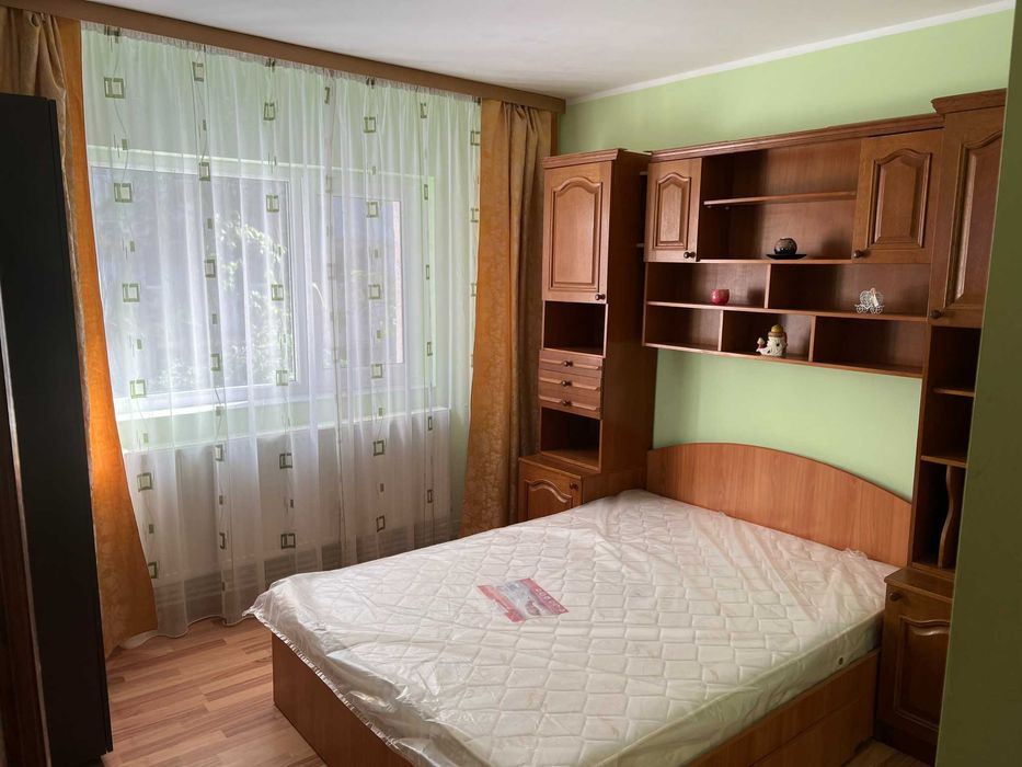 Inchiriez apartament 2 Camere Etaj 1, Micro 17 Galati