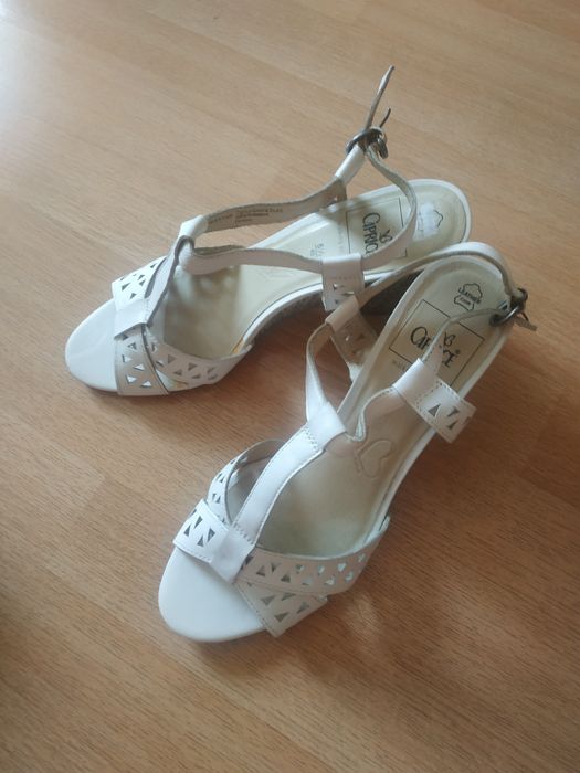 Босоножки новые на 41 размер