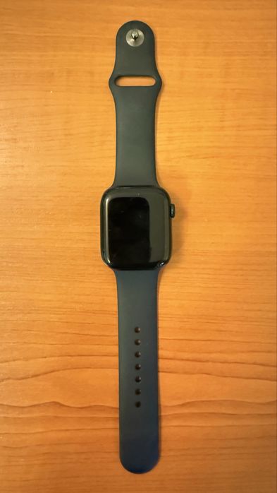 Apple Watch 8 45mm, GPS Accesorii: cablu incarcare;