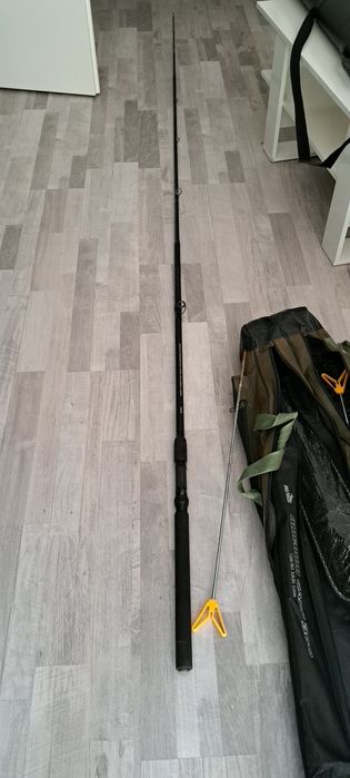 3 lansete în stare foarte bună