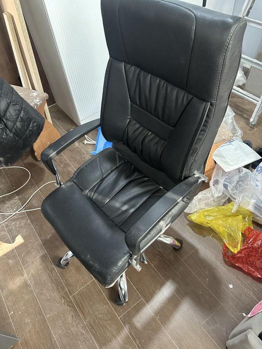Кресло офисное кожаное