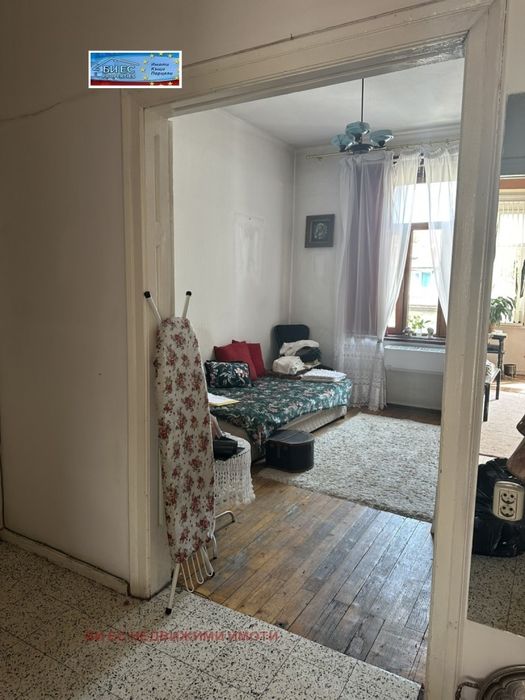 Продажба 3-стаен гр. София - Център 103m²